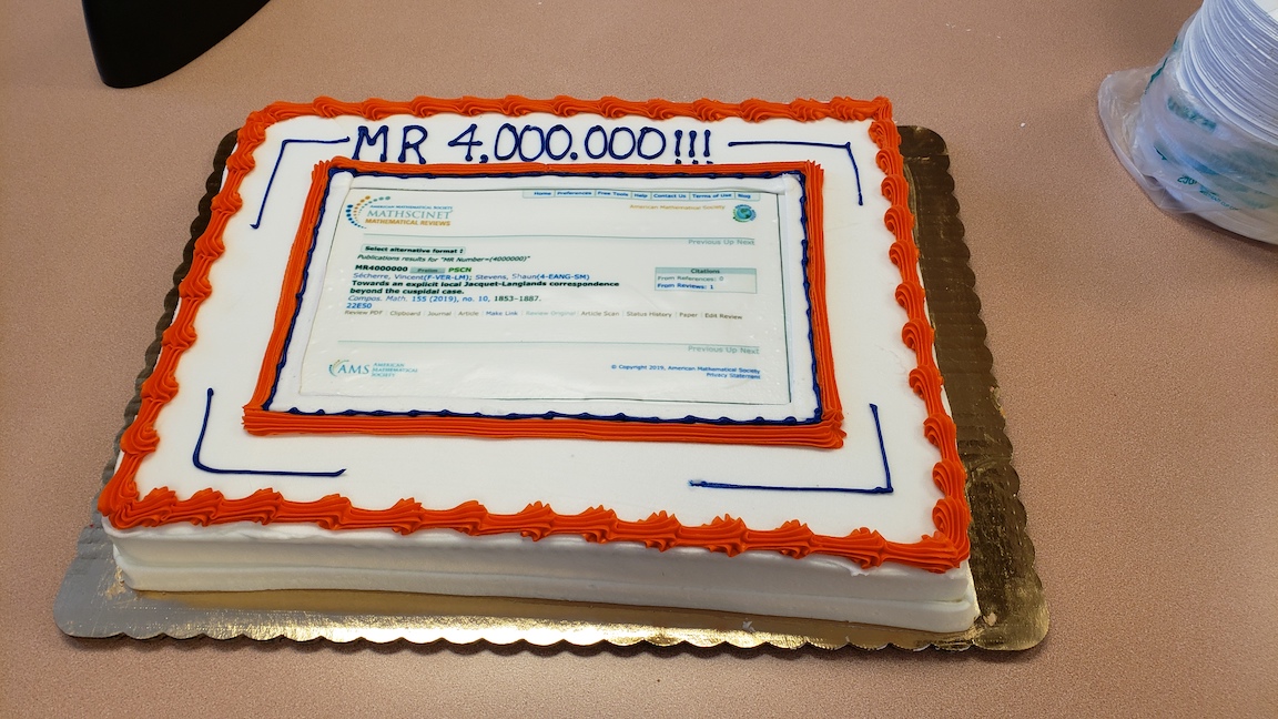 Sheet cake with a screenshot of the MR item #4000000